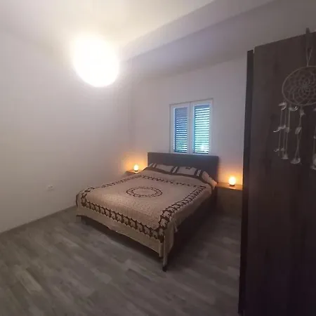 Fisherman's House Apartman *